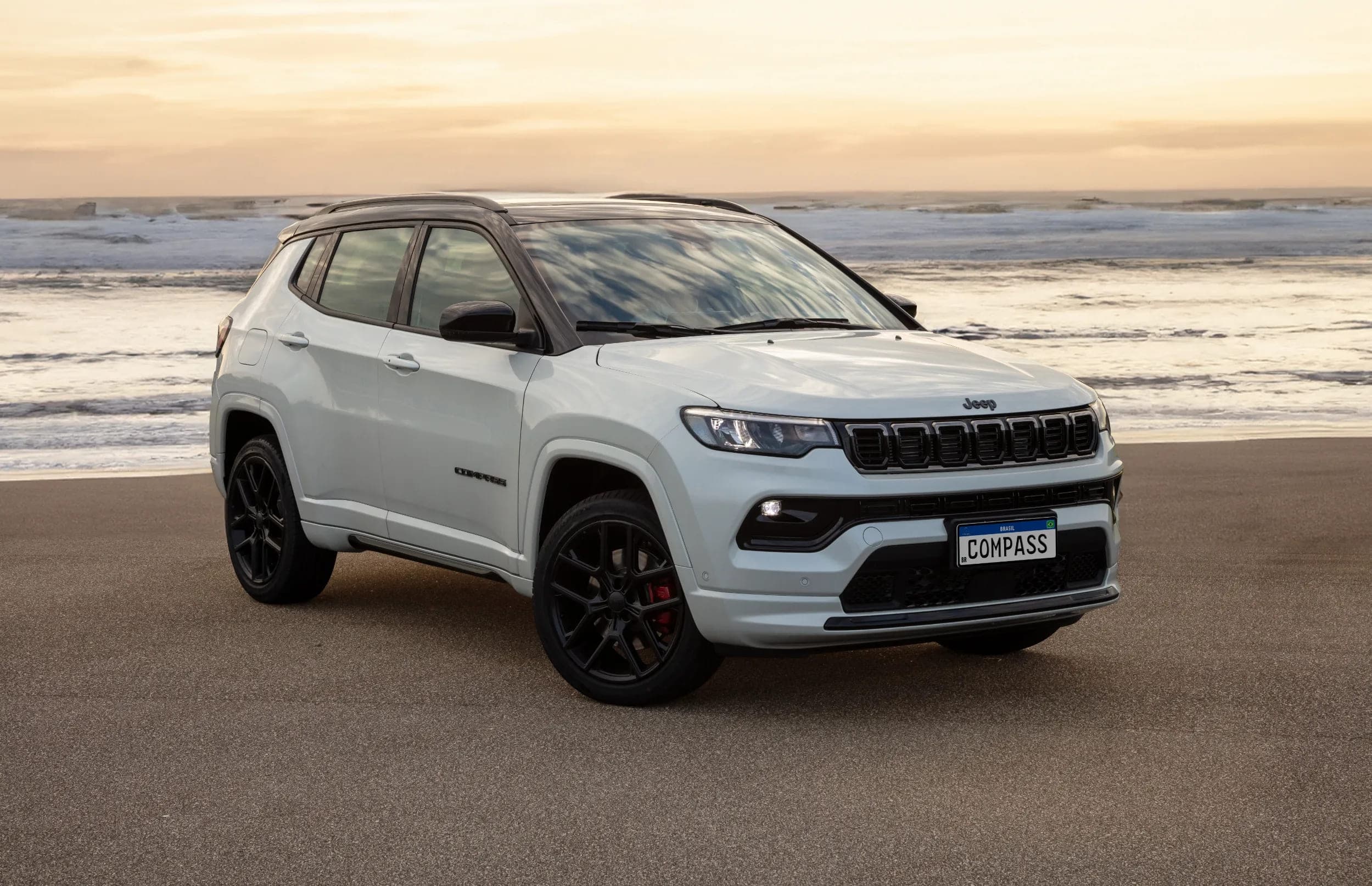 Imagem do post Jeep Compass Blackhawk 2025: potência, tecnologia e sofisticação!