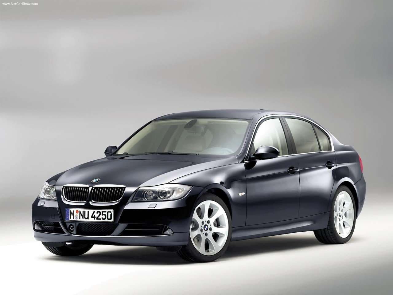 Imagem do post BMW 330i Exclusive 3.0 2006: equilíbrio entre esportividade e luxo